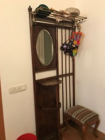 Girişte Art Noveau vestiyer